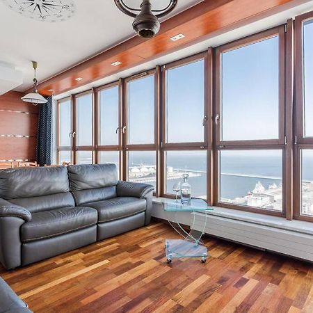 Golden Apartments An Hryniewickiego 6A Gdynia Luaran gambar
