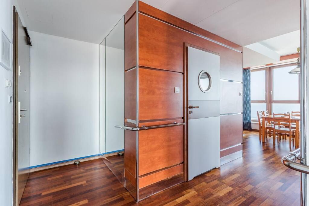 Golden Apartments An Hryniewickiego 6A Gdynia Luaran gambar