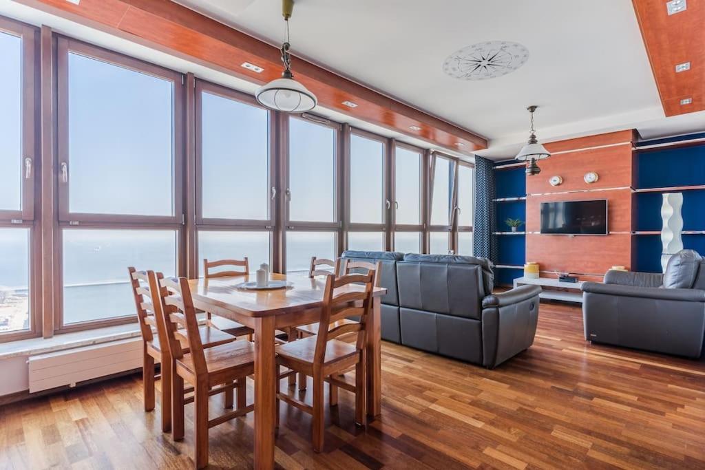 Golden Apartments An Hryniewickiego 6A Gdynia Luaran gambar