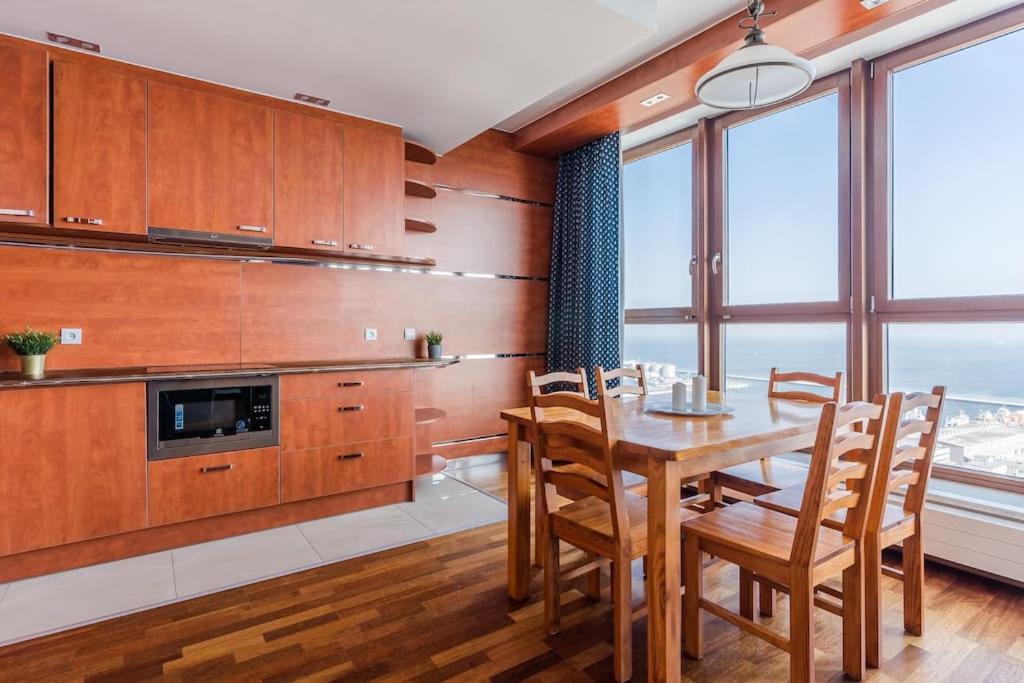 Golden Apartments An Hryniewickiego 6A Gdynia Luaran gambar